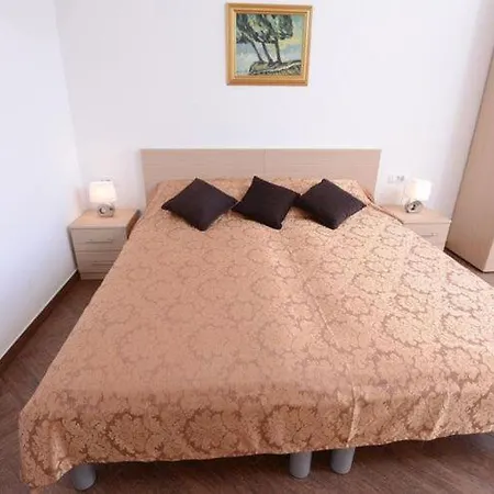 Apartments Evelj - Comfort Studio With Shared Terrace And Sea View Dubrovnik